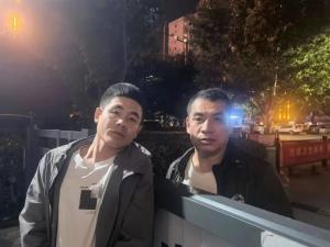 市文旅集團(tuán)一線戰(zhàn)“疫”之：古有木蘭替父從軍，今有老翁代子抗“疫”——集團(tuán)員工父子王小強(qiáng)、王浩的抗“疫”故事